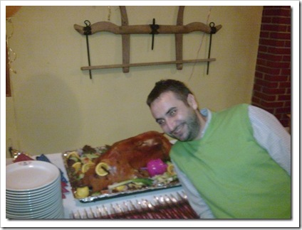 io, mancand un purcel de lapte io, mancand un purcel de lapte