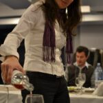 Ioana de la artvinum.com la degustarea de vin