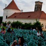 castelul Banffy incepe sa se "umple"