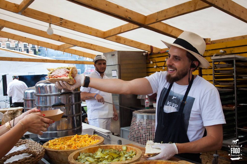The Street FOOD Revolution - cel mai mare Street FOOD Festival din România