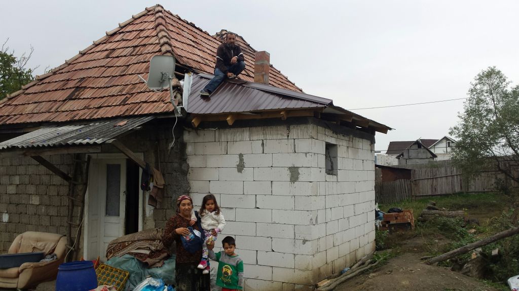 ncluziune socială şi îmbunătăţirea condiţiilor de viaţă a romilor şi a altor grupuri vulnerabile